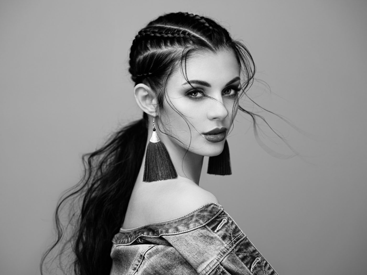 portrait beautiful woman with jewelry e1597982537956